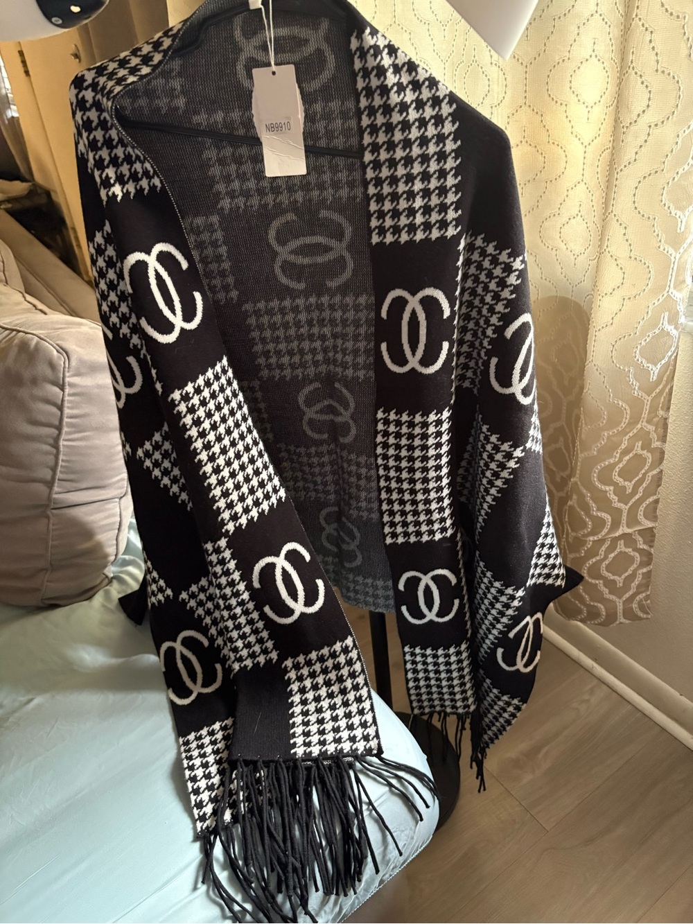 Black & White Houndstooth Fringe Cardigan Wrap